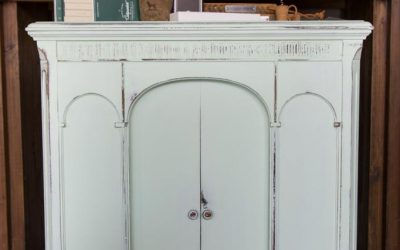 Mint Green Cabinet & Southern Hooker