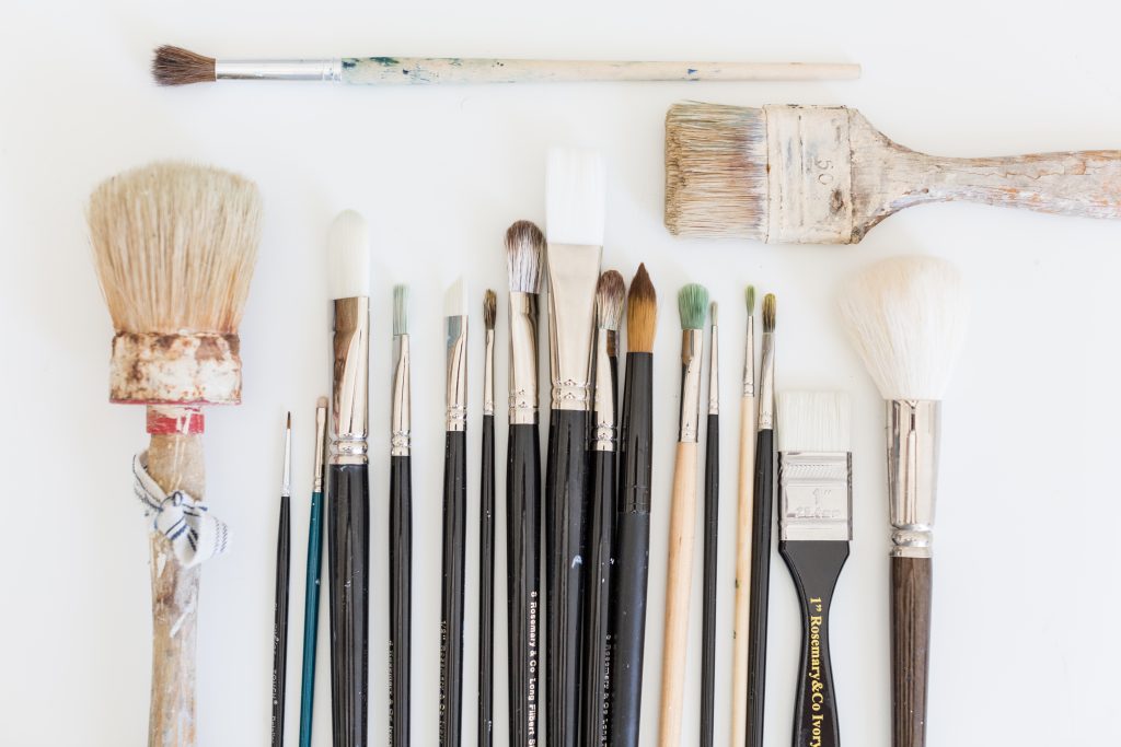 Best Paint Brushes for Oil Painting | My Favorite Paint Brushes for Oils | Oil Painting for Beginners | Shaunna Parker | Perfectly Imperfect Blog